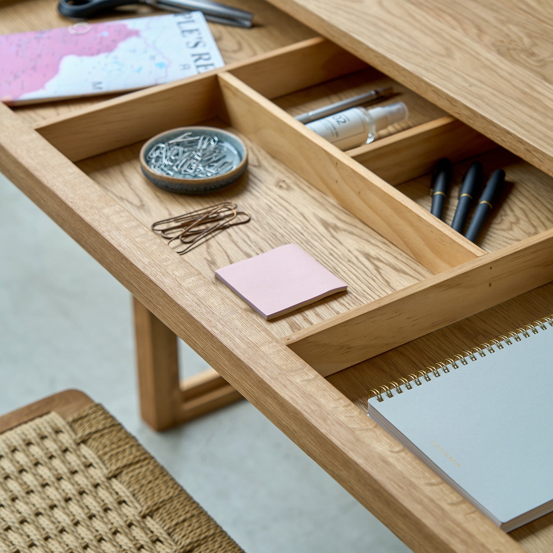 Akeru II Schreibtisch